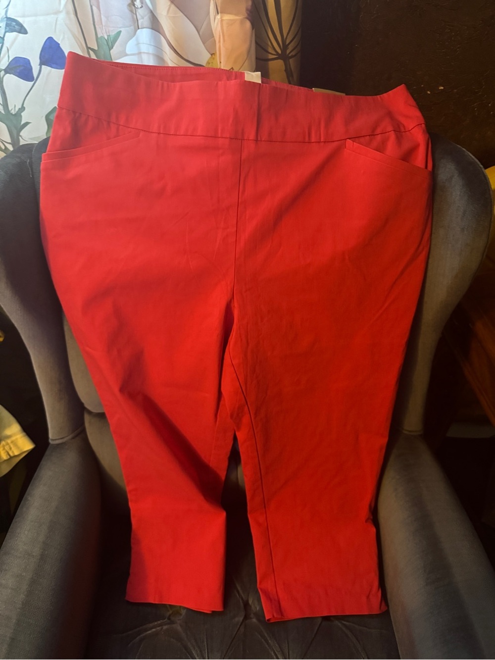 Chico's Bright Red Cropped Ankle Pants